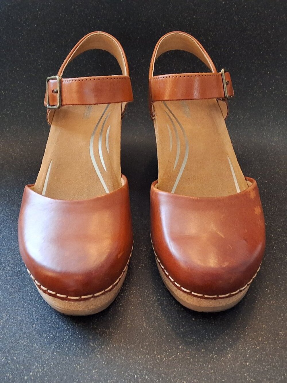 Aetrex Finley Closed Toe Heel - Cognac